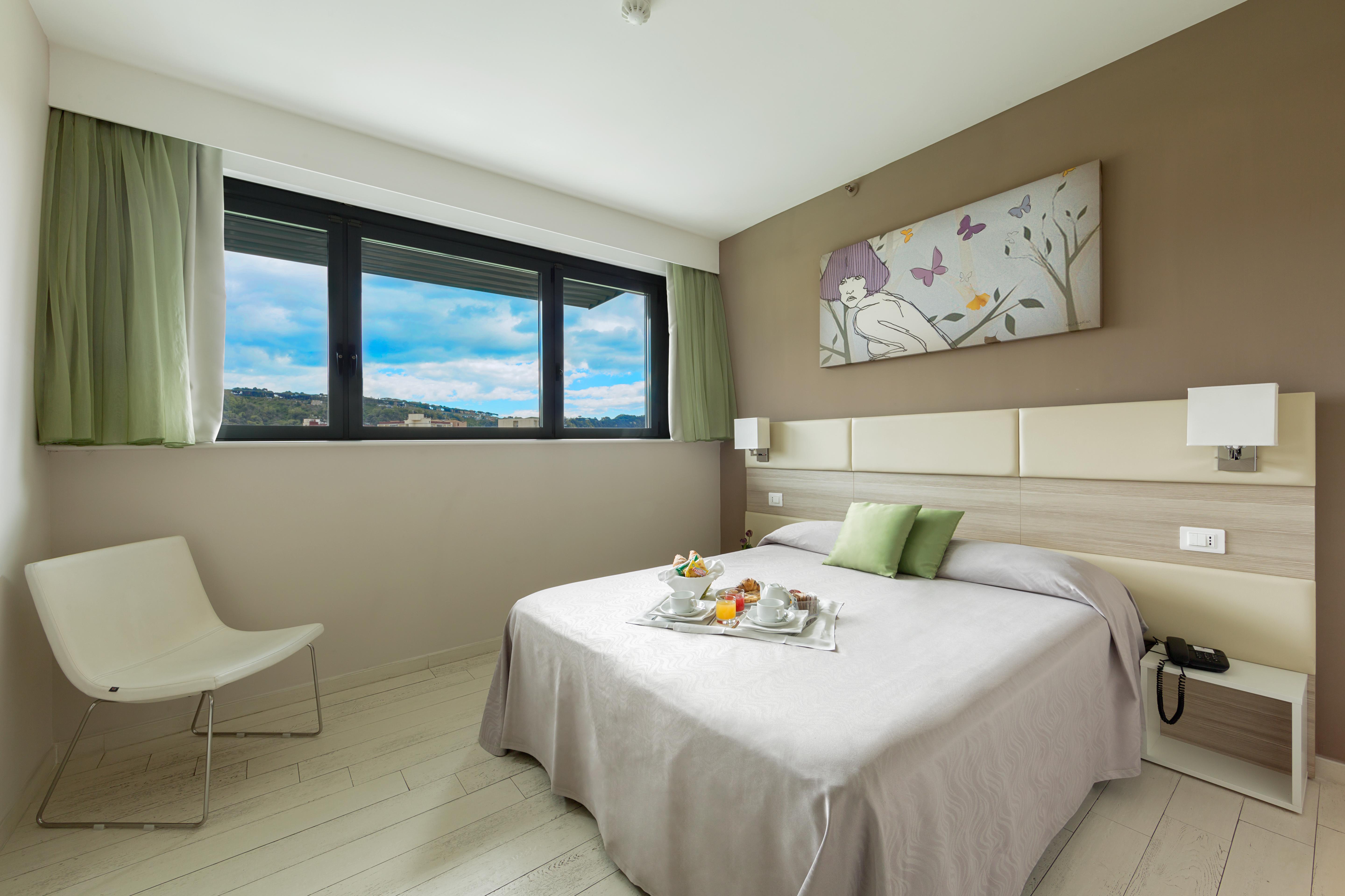 Hotel Cristina Napoli Bagian luar foto