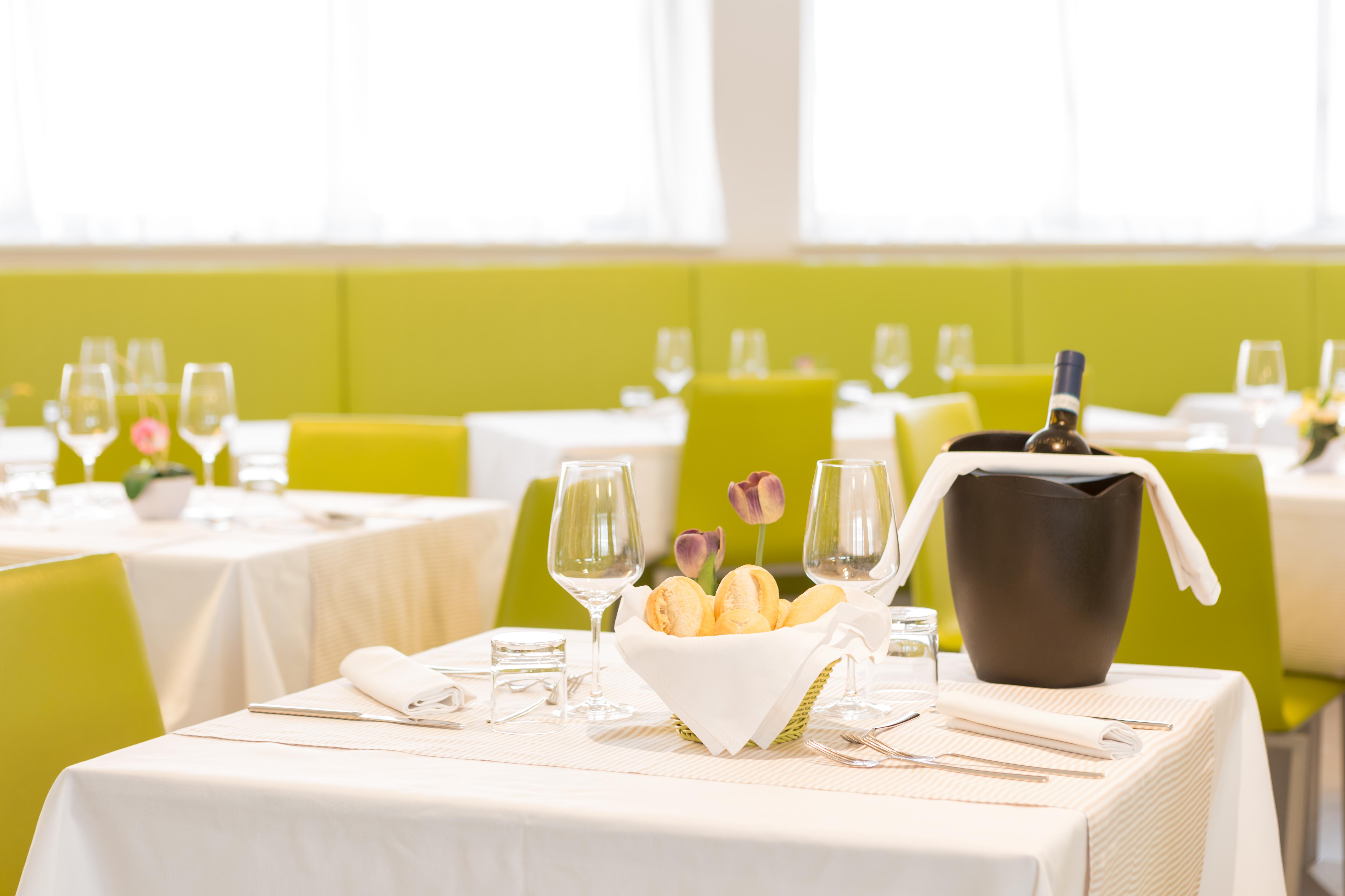 Hotel Cristina Napoli Bagian luar foto