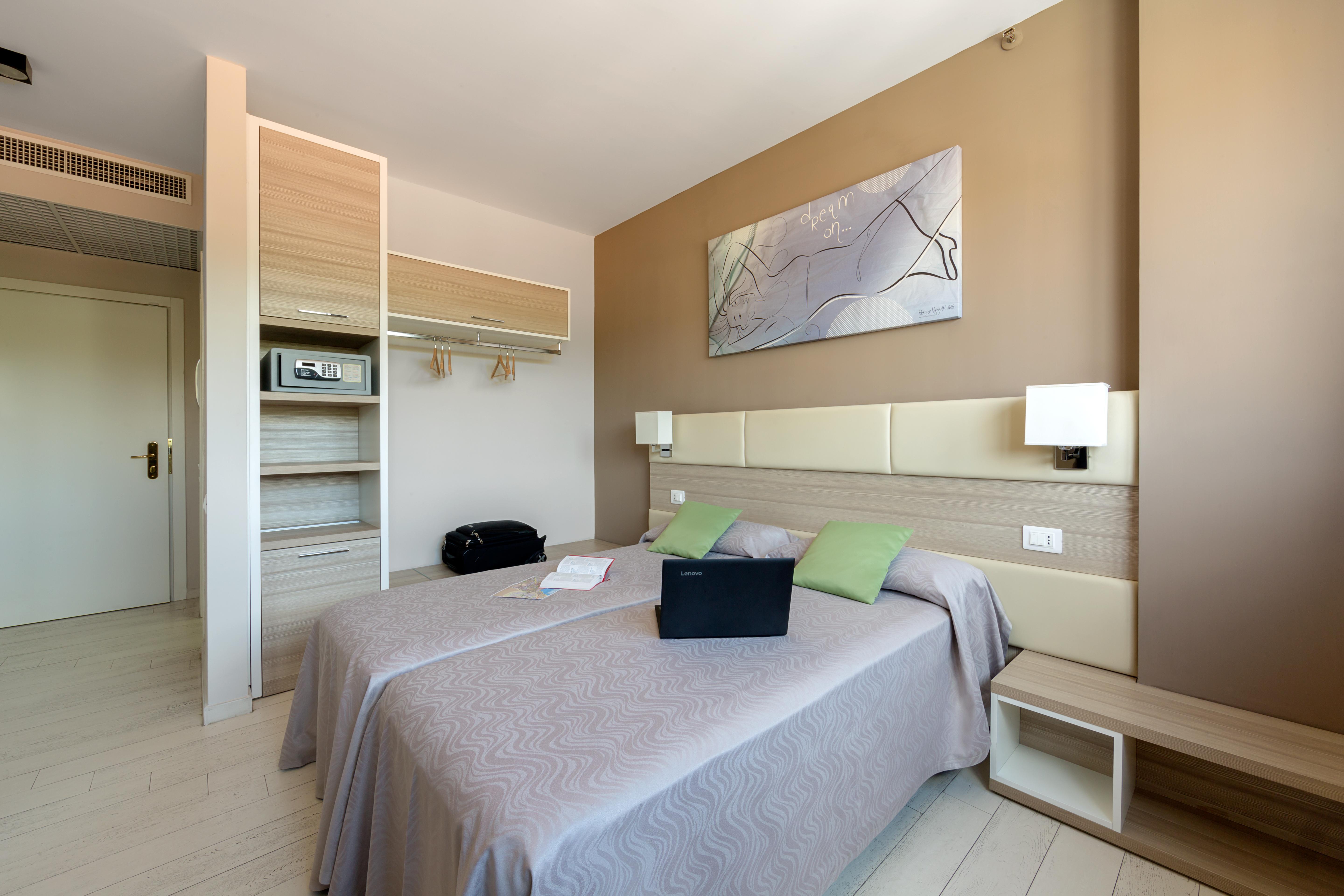 Hotel Cristina Napoli Bagian luar foto