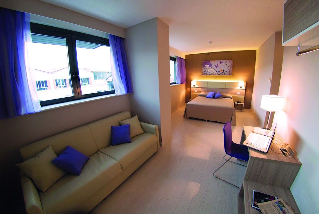 Hotel Cristina Napoli Bagian luar foto