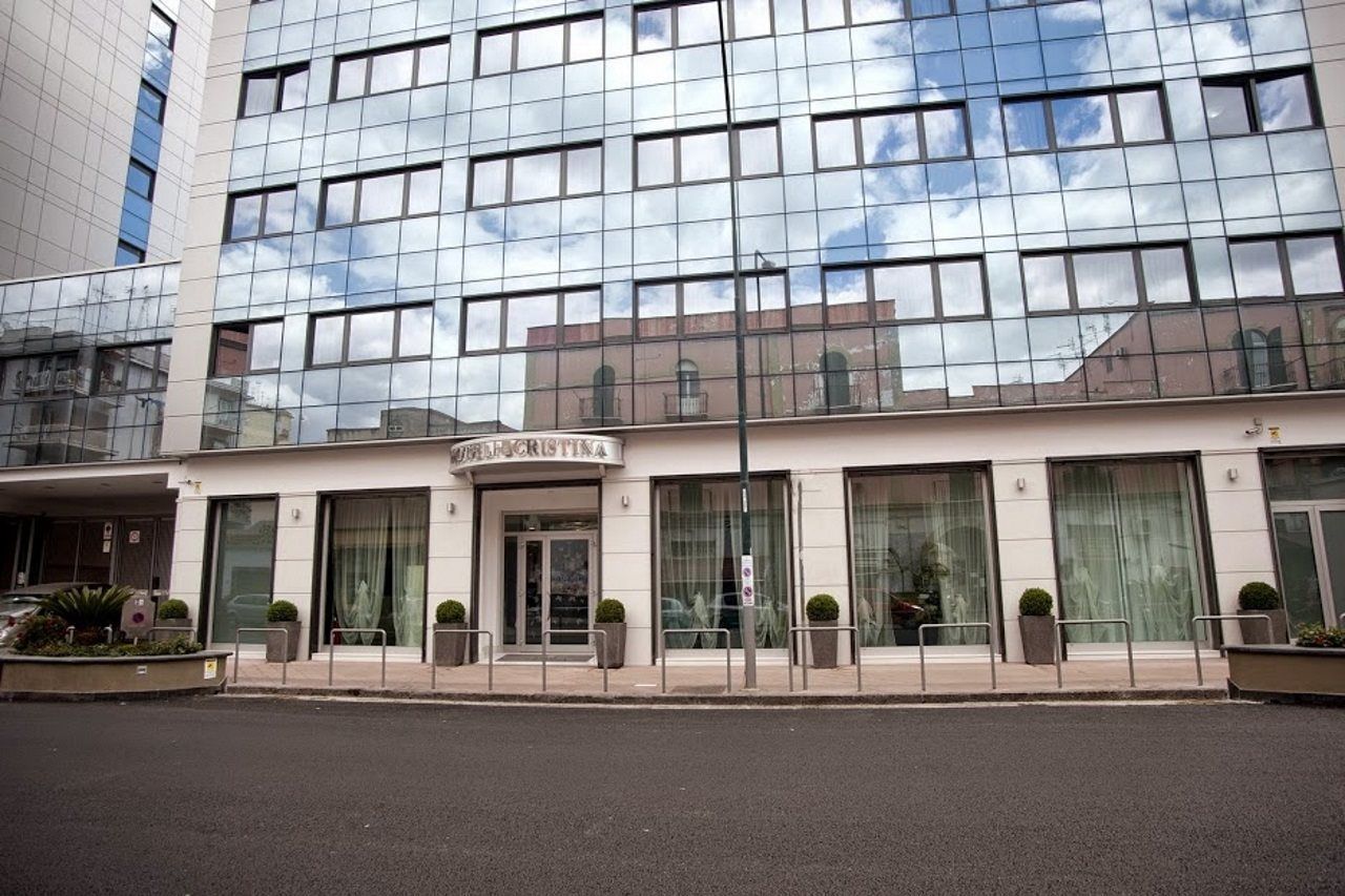 Hotel Cristina Napoli Bagian luar foto